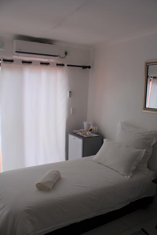 Niilo'S Guesthouse Rundu Exteriér fotografie
