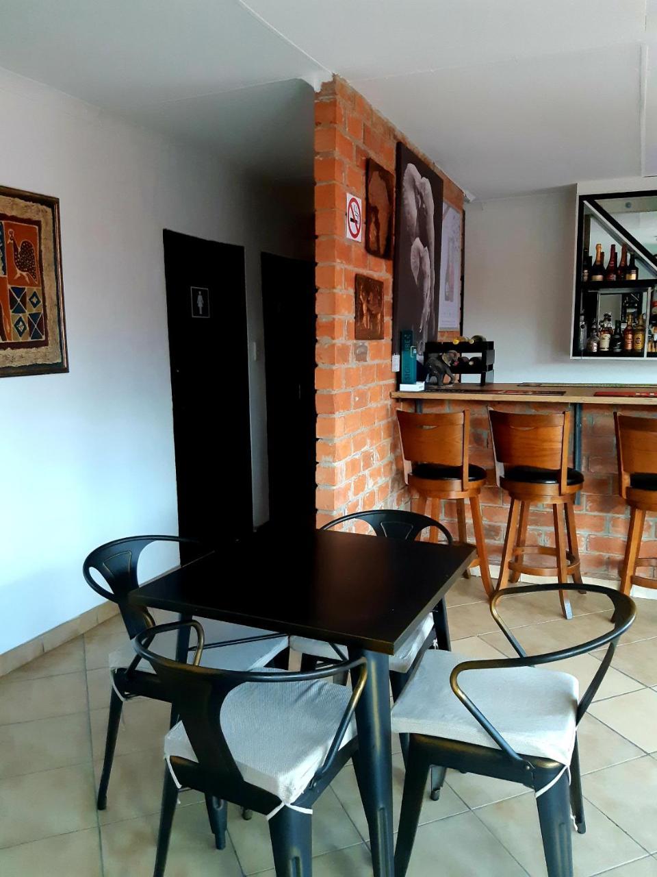 Niilo'S Guesthouse Rundu Exteriér fotografie